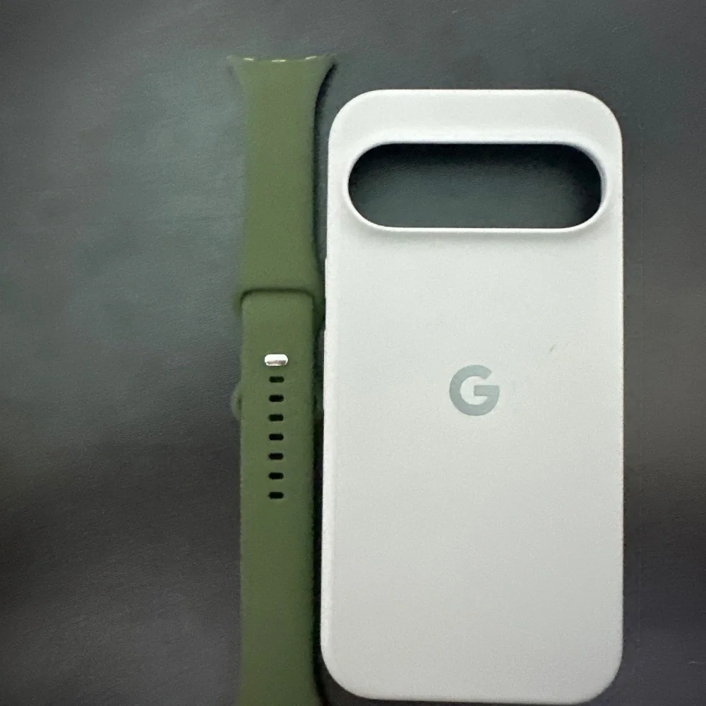 Google Pixel Pro 9 Case and Watch Band